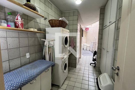 Área de Serviço de casa à venda com 5 quartos, 362m² em Jardim Paulista, São Paulo
