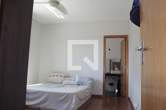 suite de casa à venda com 3 quartos, 170m² em Parque Copacabana, Belo Horizonte