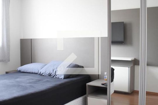Suíte de apartamento para alugar com 2 quartos, 62m² em Cajuru, Curitiba