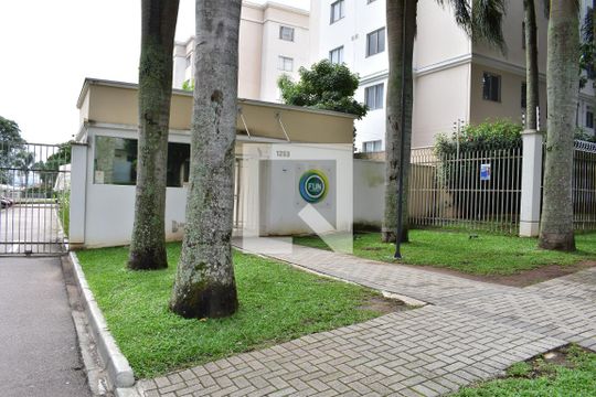 Fachada do condomínio de apartamento para alugar com 2 quartos, 62m² em Cajuru, Curitiba