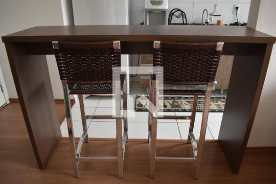 Cozinha de apartamento para alugar com 2 quartos, 62m² em Cajuru, Curitiba
