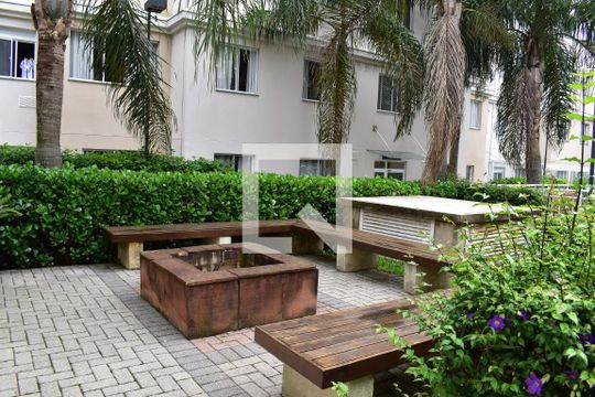 Área comum de apartamento para alugar com 2 quartos, 62m² em Cajuru, Curitiba