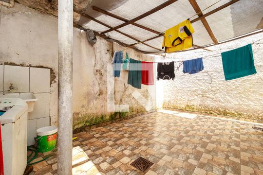 Área de Serviço de casa para alugar com 2 quartos, 180m² em Jardim Germânia, São Paulo