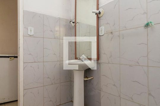 Banheiro de casa para alugar com 2 quartos, 180m² em Jardim Germânia, São Paulo