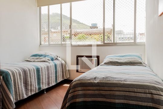 Quarto 1 de apartamento para alugar com 2 quartos, 80m² em Copacabana, Rio de Janeiro