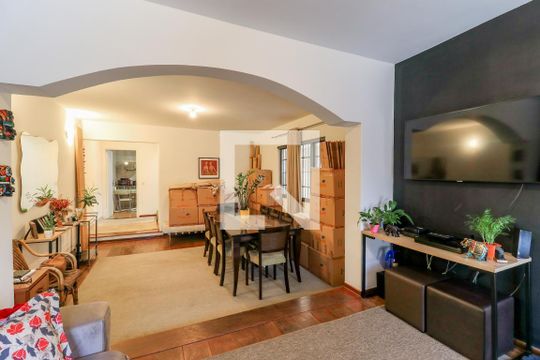 Sala de casa para alugar com 3 quartos, 141m² em Santo Amaro, São Paulo