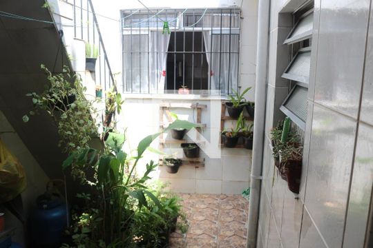 Quintal de casa à venda com 2 quartos, 108m² em Cerâmica, São Caetano do Sul
