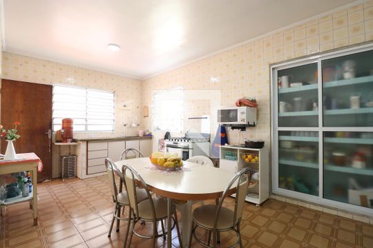Cozinha de casa à venda com 3 quartos, 300m² em Vila Romana, São Paulo
