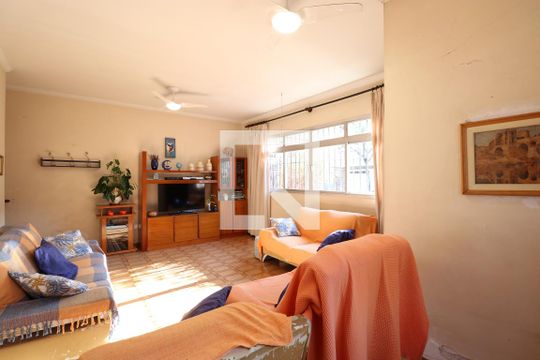 Casa à venda com 3 quartos, 300m² em Vila Romana, São Paulo