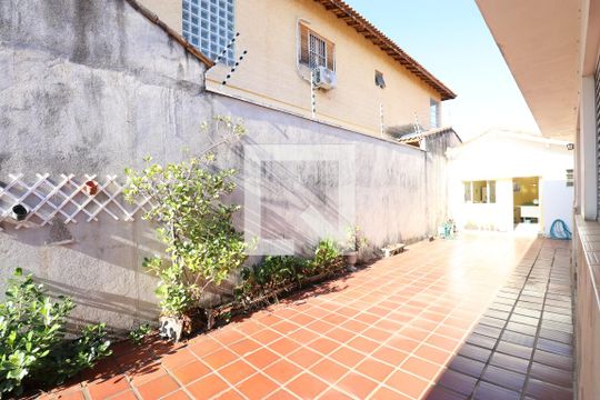 Quintal de casa à venda com 3 quartos, 300m² em Vila Romana, São Paulo