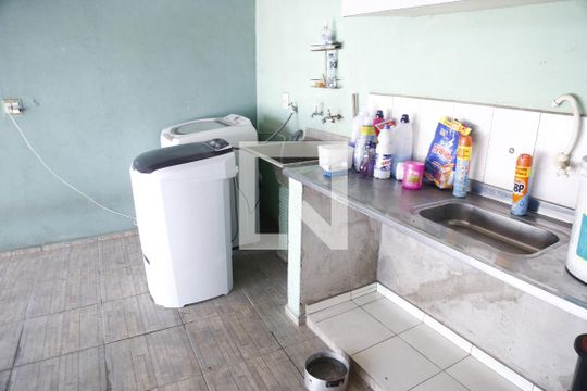 Área de Serviço de casa à venda com 4 quartos, 350m² em Jardim Peri, São Paulo
