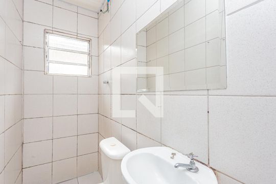 Banheiro de casa à venda com 1 quarto, 45m² em Jardim Seckler, São Paulo