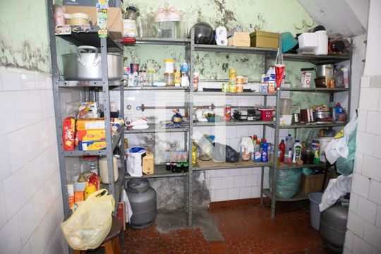 Despensa de casa à venda com 3 quartos, 280m² em Vila Paiva, São Paulo
