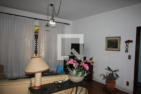 Casa à venda com 3 quartos, 140m² em Jardim Sabará, São Paulo