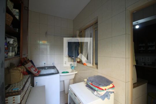 Área de serviço de casa à venda com 3 quartos, 140m² em Jardim Sabará, São Paulo