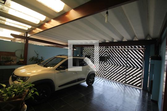 Garagem de casa à venda com 3 quartos, 140m² em Jardim Sabará, São Paulo