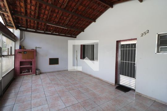 Garagem de casa à venda com 3 quartos, 300m² em Vila Formosa, São Paulo