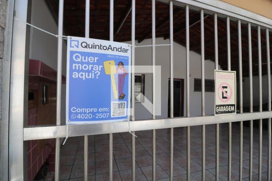 Fachada de casa à venda com 3 quartos, 300m² em Vila Formosa, São Paulo