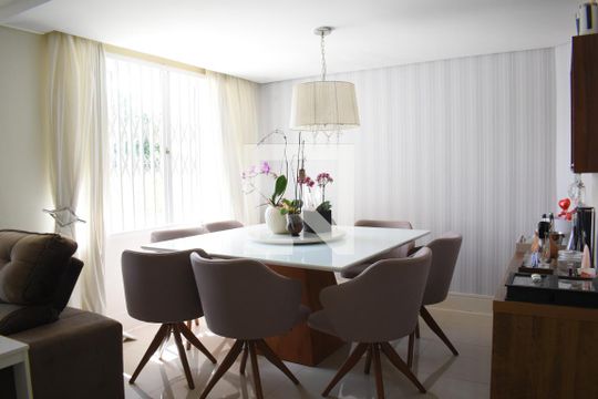 Sala de jantar de casa à venda com 4 quartos, 240m² em Abranches, Curitiba