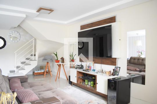 Casa para alugar com 4 quartos, 240m² em Abranches, Curitiba