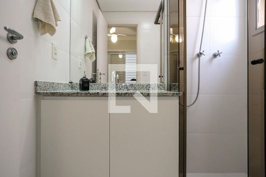Banheiro da Suíte de apartamento para alugar com 3 quartos, 72m² em Boa Vista, São Caetano do Sul