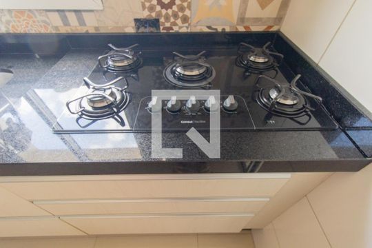 Cozinha de apartamento para alugar com 2 quartos, 80m² em Ouro Fino, São José dos Pinhais