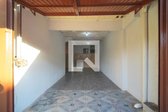 Garagem de casa à venda com 3 quartos, 230m² em Duque de Caxias, São Leopoldo