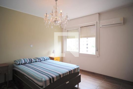 Quarto Suíte de apartamento à venda com 3 quartos, 129m² em Jardim Lindóia, Porto Alegre