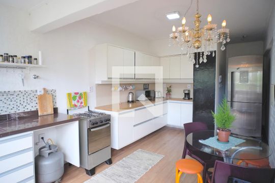 Cozinha de apartamento à venda com 3 quartos, 129m² em Jardim Lindóia, Porto Alegre