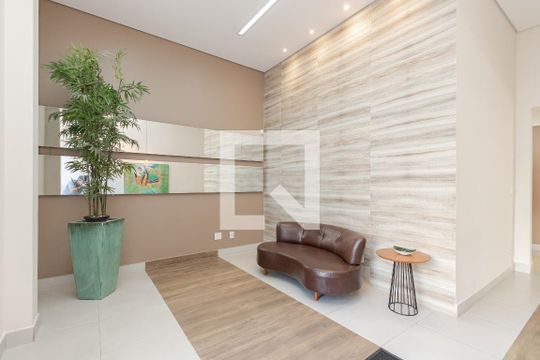 Hall de Entrada de apartamento à venda com 2 quartos, 65m² em Chácara Santo Antônio (zona Sul), São Paulo