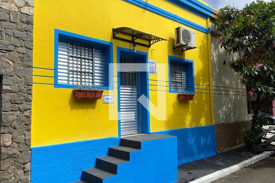 Fachada de casa para alugar com 1 quarto, 41m² em Vila Maria Zélia, São Paulo