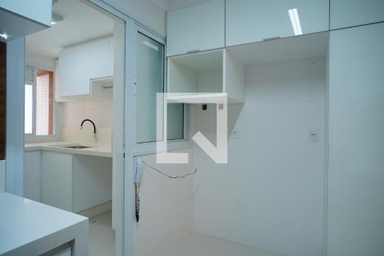 Cozinha de apartamento para alugar com 3 quartos, 130m² em Agronômica, Florianópolis