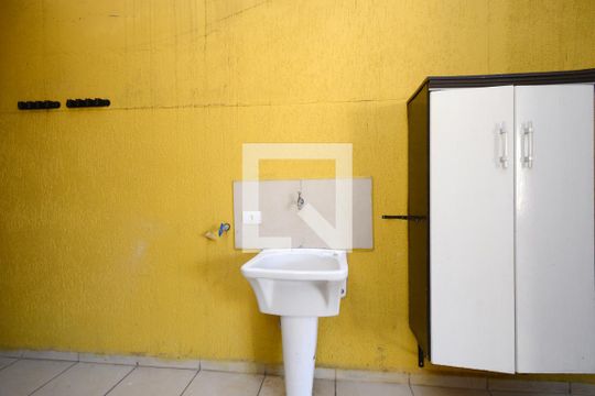 Área de Serviço de casa para alugar com 2 quartos, 85m² em Americanópolis, São Paulo