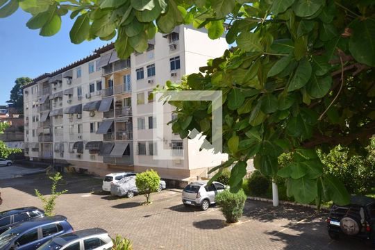 Vista do Quarto 3 Suite de apartamento para alugar com 3 quartos, 70m² em Marechal Hermes, Rio de Janeiro