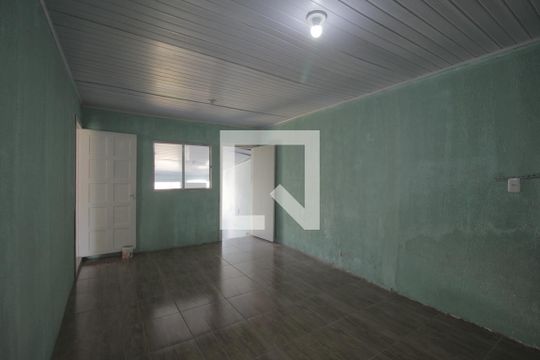 Garagem de casa para alugar com 3 quartos, 95m² em Guajuviras, Canoas