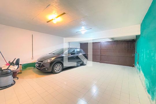 Garagem de casa à venda com 3 quartos, 231m² em Jardim Sabará, Porto Alegre