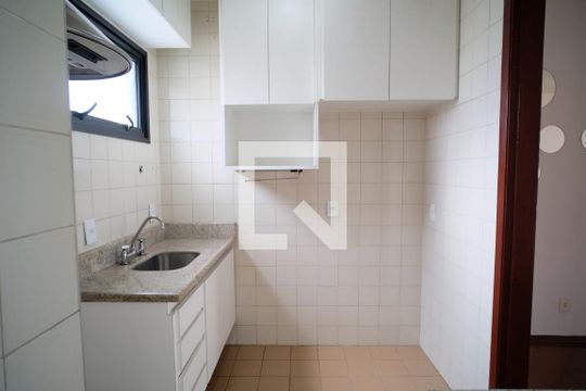 Cozinha de apartamento à venda com 2 quartos, 56m² em Jardim Paulista, São Paulo
