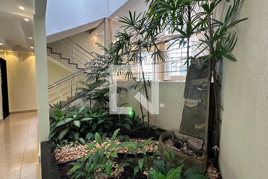 Sala de casa para alugar com 5 quartos, 370m² em Setor Jaó, Goiânia