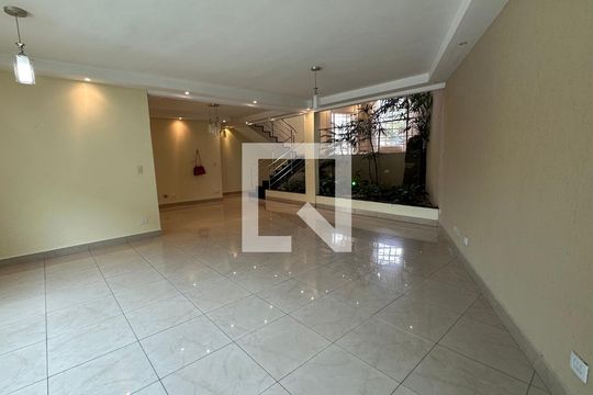 Sala de casa para alugar com 5 quartos, 370m² em Setor Jaó, Goiânia