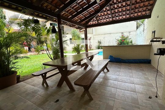 Área comum de casa para alugar com 5 quartos, 370m² em Setor Jaó, Goiânia