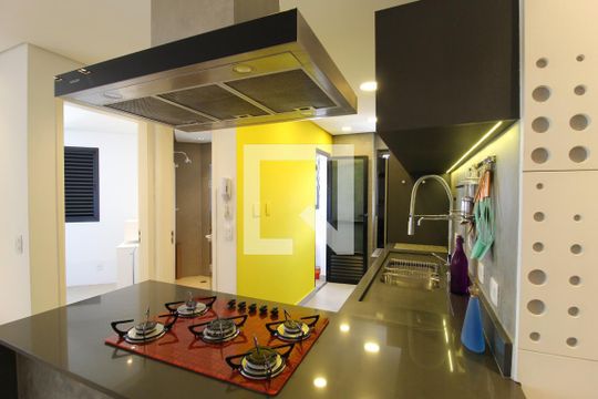 Cozinha de apartamento para alugar com 2 quartos, 65m² em Moema, São Paulo