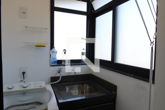 Área de Serviço de apartamento para alugar com 2 quartos, 65m² em Moema, São Paulo