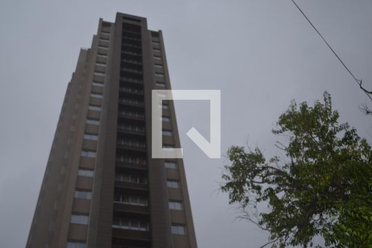 Fachada do Prédio de kitnet/studio à venda com 1 quarto, 42m² em Vila Olímpia, São Paulo