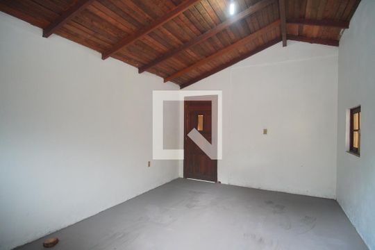 Garagem de casa à venda com 1 quarto, 50m² em Rondônia, Novo Hamburgo