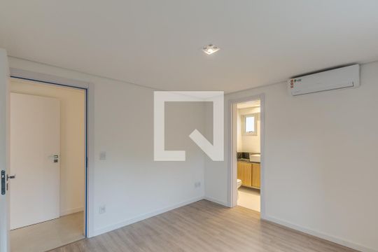Suite de apartamento à venda com 2 quartos, 74m² em Petrópolis, Porto Alegre