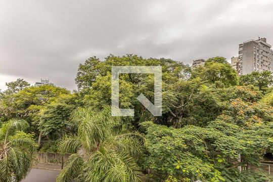 Vista de apartamento à venda com 2 quartos, 74m² em Petrópolis, Porto Alegre