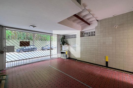 Garagem de casa para alugar com 3 quartos, 380m² em Brooklin, São Paulo