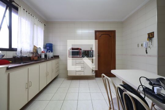 Cozinha de apartamento à venda com 4 quartos, 138m² em Parque das Nações, Santo André