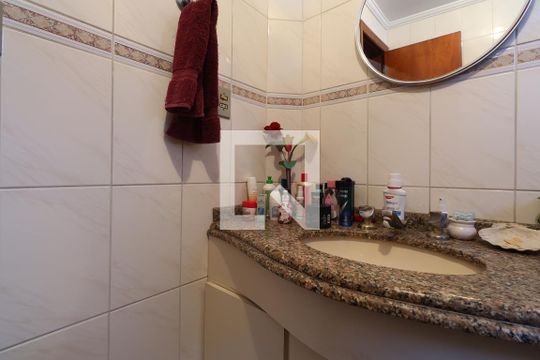 Banheiro da Suíte 1 de apartamento à venda com 4 quartos, 138m² em Parque das Nações, Santo André