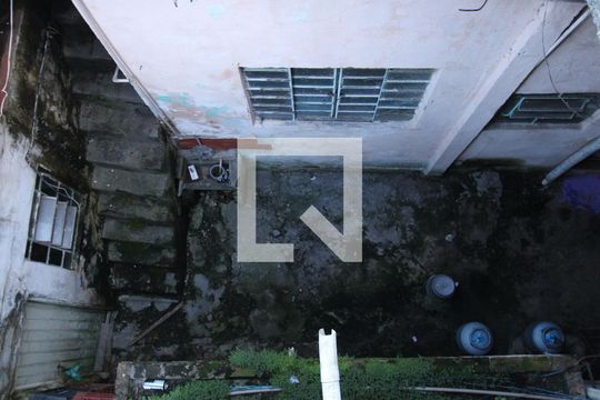 Quintal de casa para alugar com 3 quartos, 450m² em Vila Ede, São Paulo